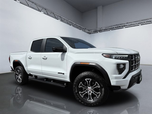 2025 GMC Canyon 4WD AT4 Crew Cab Short Box's photo