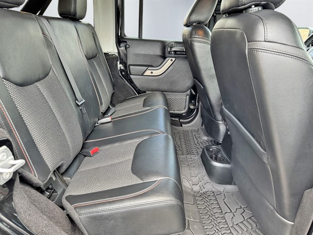 2017 Jeep Wrangler Unlimited 75th Anniversary Edition - Photo 20