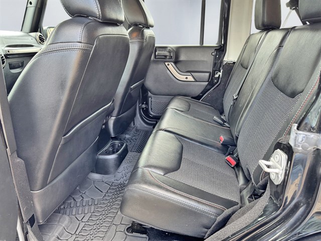 2017 Jeep Wrangler Unlimited 75th Anniversary Edition - Photo 18
