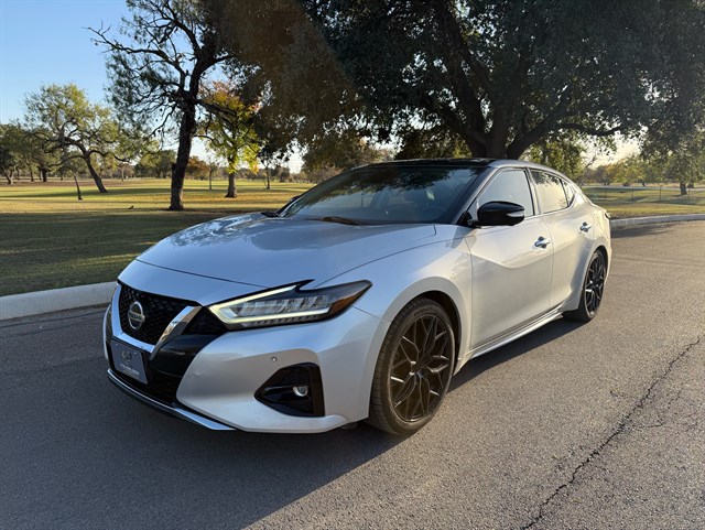 2021 Nissan Maxima Platinum's photo