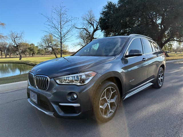 2017 BMW X1 28i's photo
