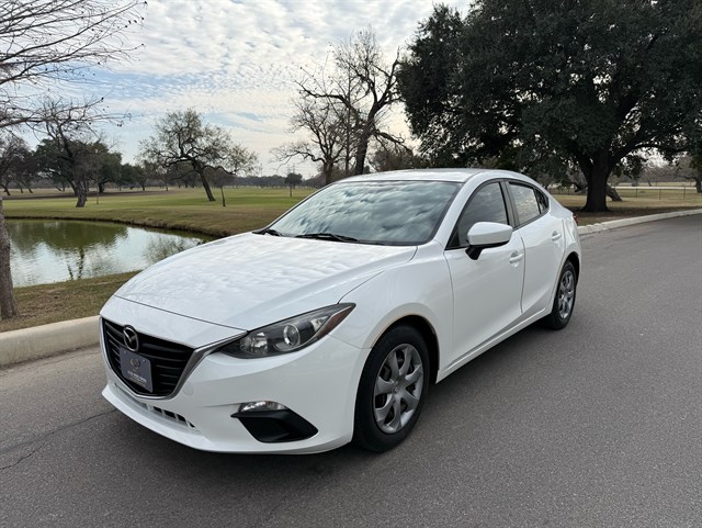 2014 Mazda MAZDA3 i Sport's photo