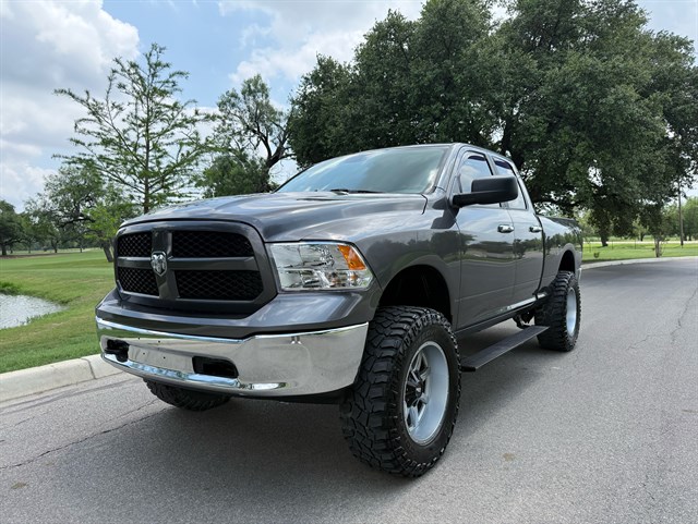 2017 RAM 1500 SLT 4x4 Quad Cab 6'4's photo