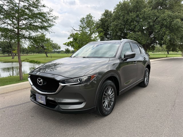 2017 Mazda CX-5 Touring auto's photo