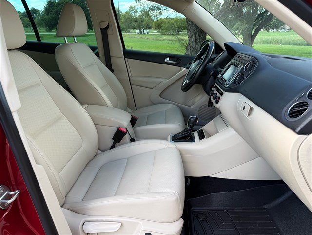 Volkswagen Tiguan photo 12