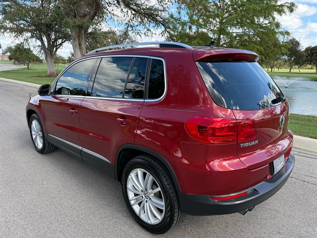 Volkswagen Tiguan photo 8