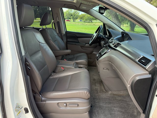 Honda Odyssey photo 12