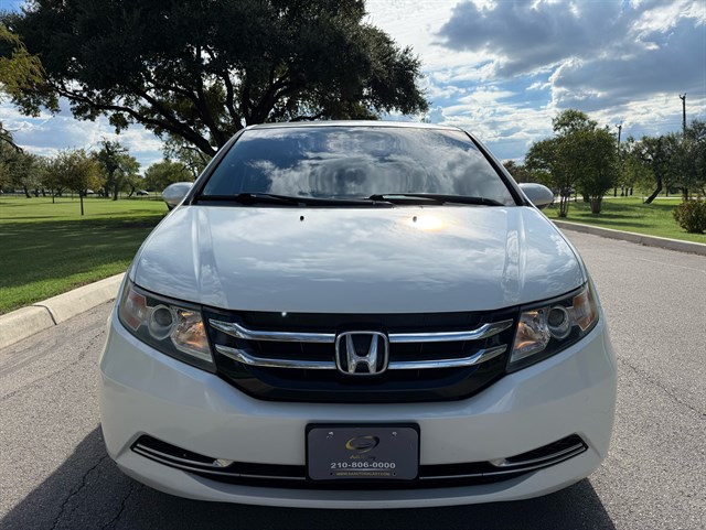 Honda Odyssey photo 2