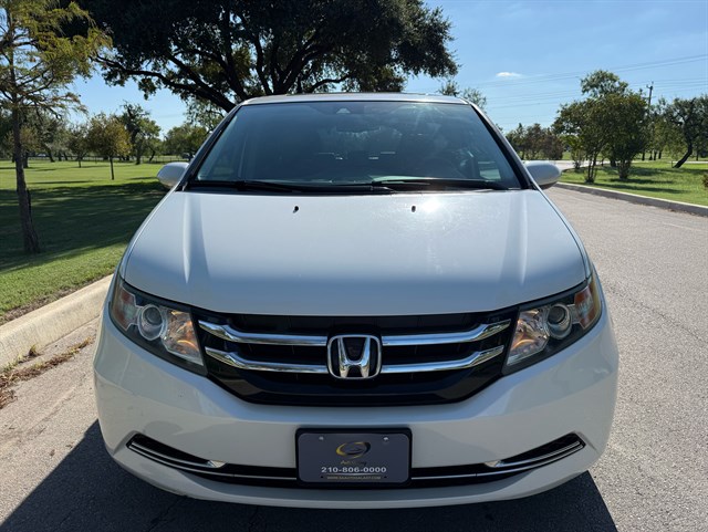 Honda Odyssey photo 2