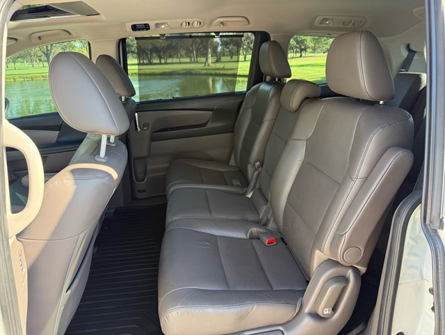 Honda Odyssey photo 14