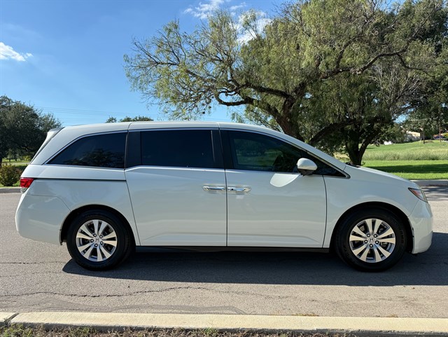 Honda Odyssey photo 4