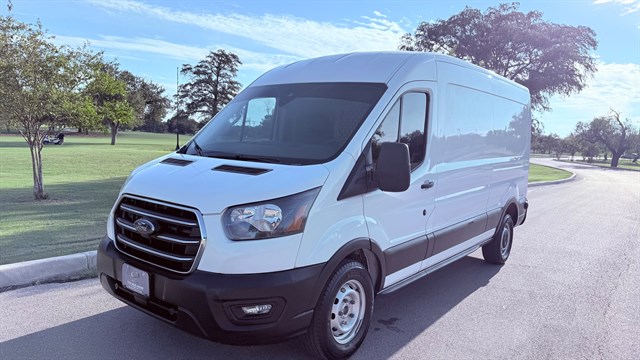 Ford Transit photo 20