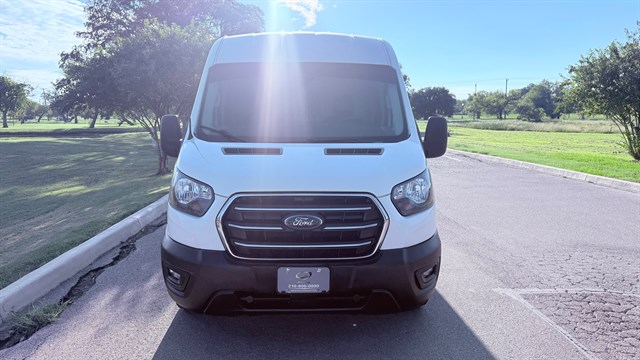 Ford Transit photo 11
