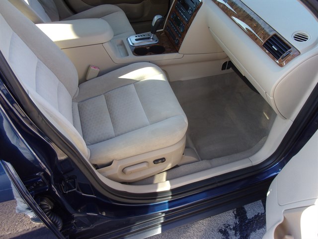 2005 Ford Five Hundred SEL - Photo 19