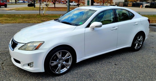 2010 Lexus IS 250's photo