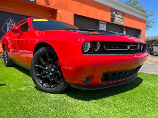 2017 Dodge Challenger GT's photo