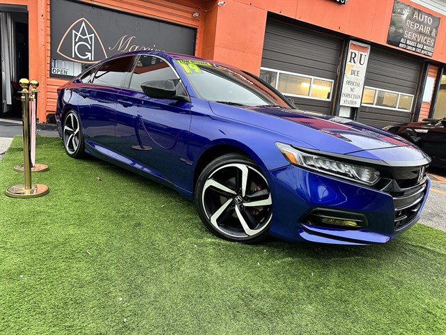 2019 Honda Accord Sport's photo