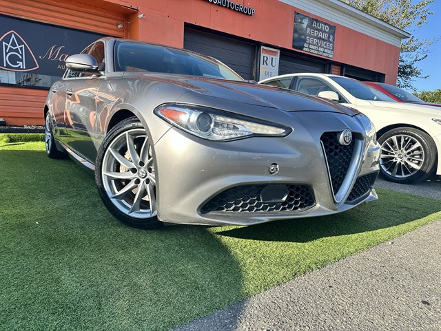 2017 Alfa Romeo Giulia Base