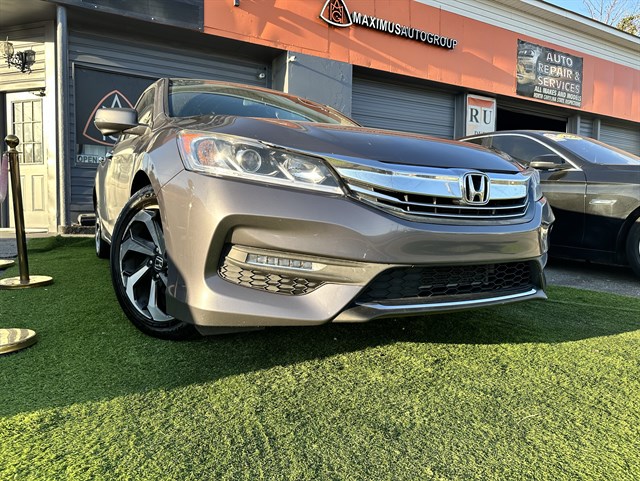 2017 Honda Accord EX-L's photo