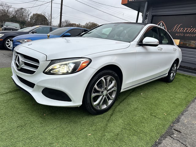 2015 Mercedes-Benz C-Class C300's photo