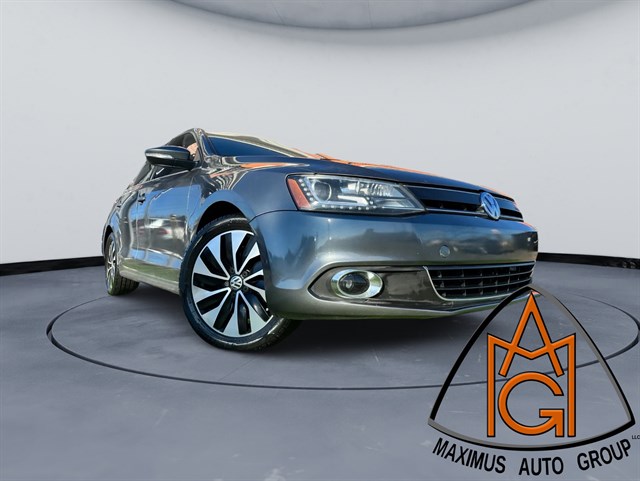 2013 Volkswagen Jetta SEL's photo