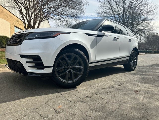 2024 Land Rover Range Rover Velar Dynamic SE's photo