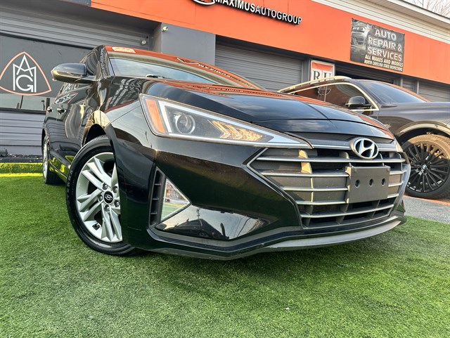 2020 Hyundai Elantra SEL's photo