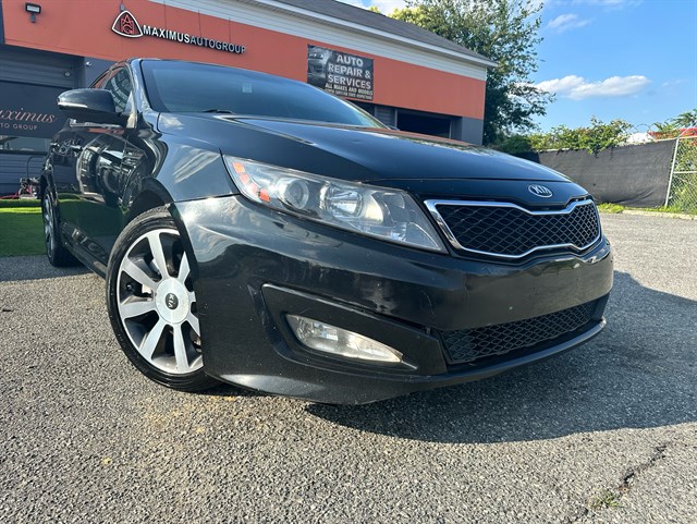 2013 Kia Optima SX's photo