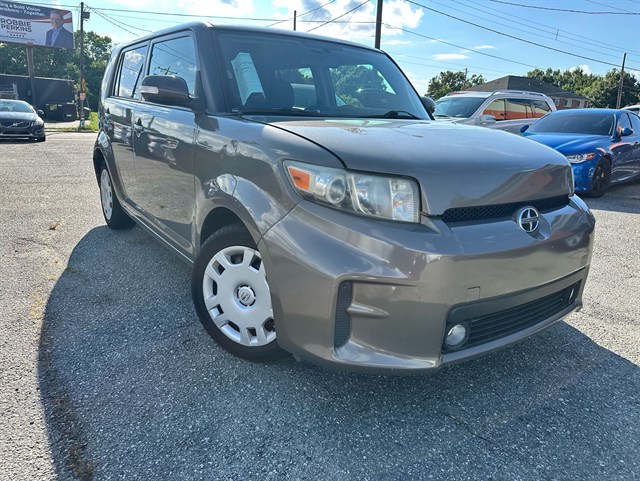 2012 Scion xB's photo