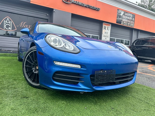2015 Porsche Panamera Base's photo