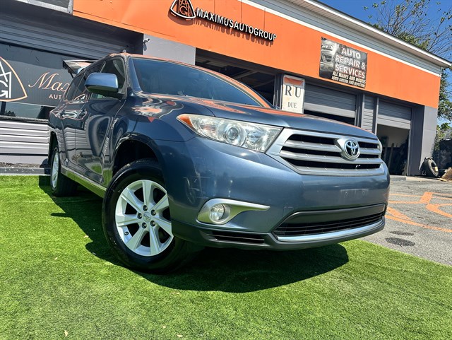2013 Toyota Highlander Base