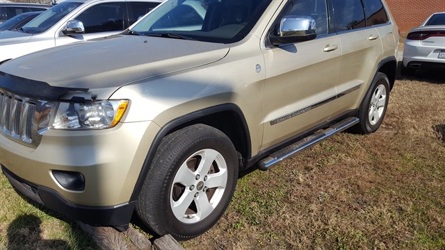 2011 Jeep Grand Cherokee Laredo's photo