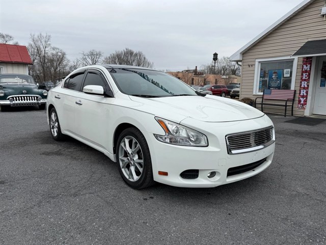 2013 Nissan Maxima SV's photo