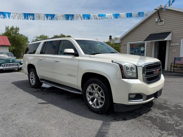 2015 GMC Yukon 4WD SLT's photo