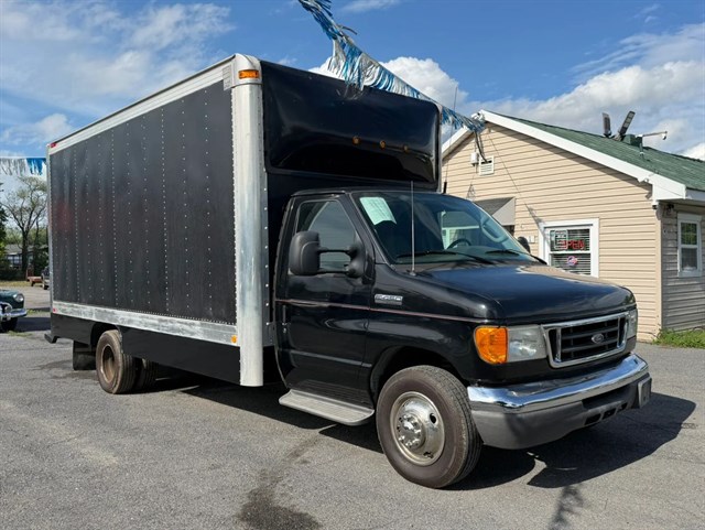 2006 Ford E-Series's photo