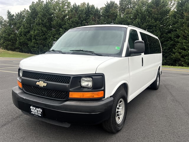 2012 Chevrolet Express LS's photo