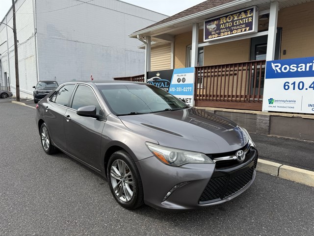 2017 Toyota Camry SE