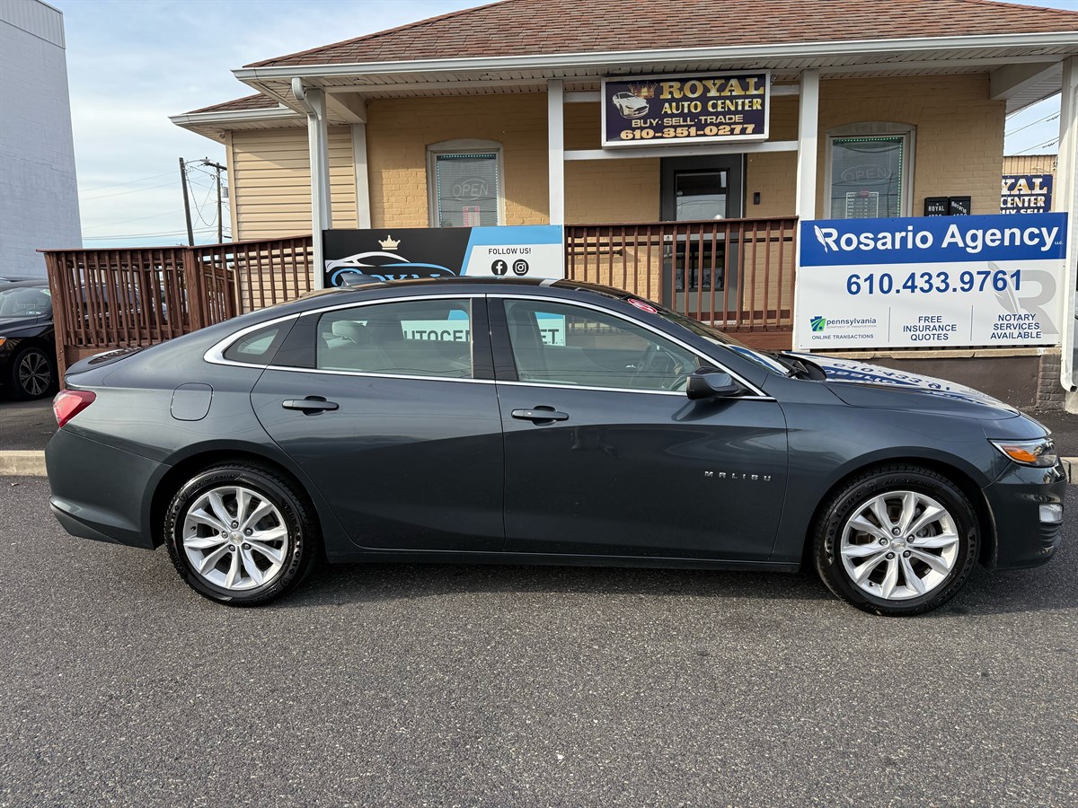2021 Chevrolet Malibu 1LT photo 2
