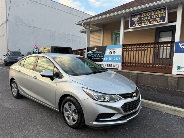 2017 Chevrolet Cruze LS's photo