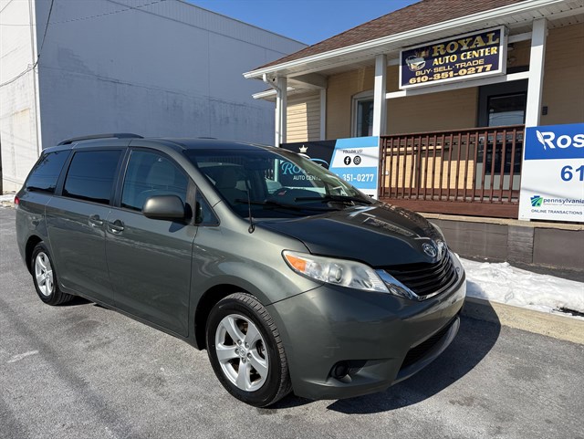 2014 Toyota Sienna LE
