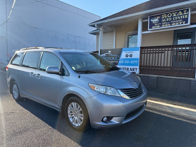 2014 Toyota Sienna XLE
