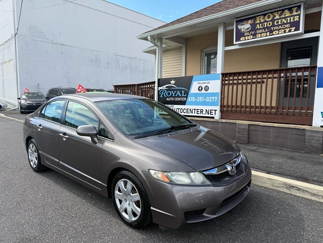 2011 Honda Civic LX Auto's photo
