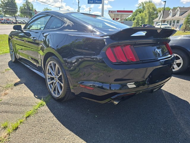 2016 Ford Mustang EcoBoost - Photo 6