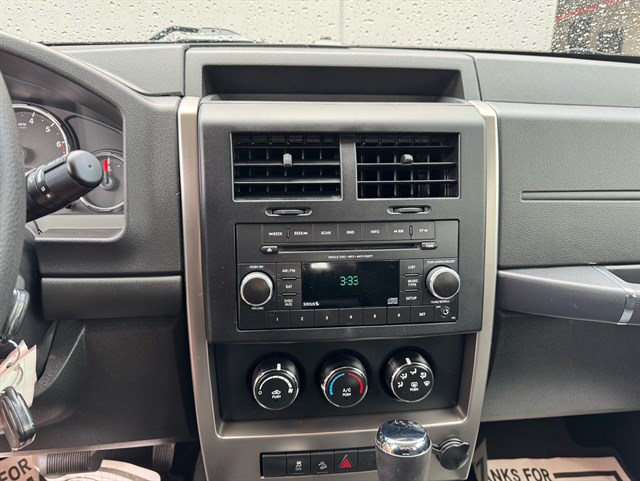 2012 Jeep Liberty Sport - Photo 16