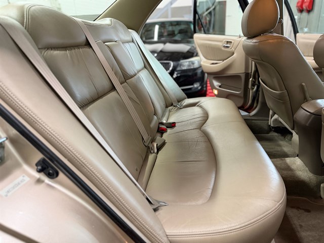 Honda Accord photo 9