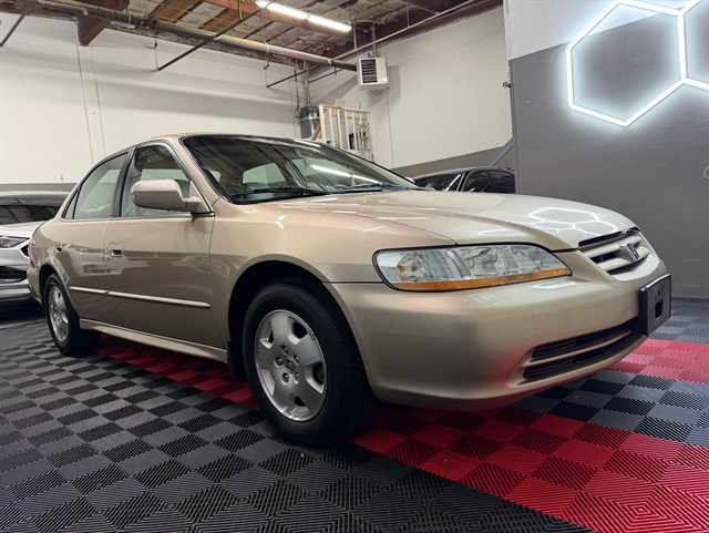 Honda Accord photo 6