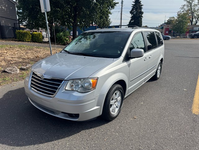2010 Chrysler Town & Country Touring Plus