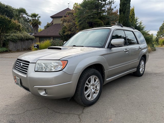 Subaru Forester photo 2