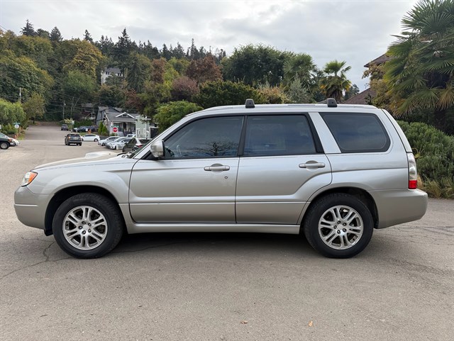 Subaru Forester photo 3