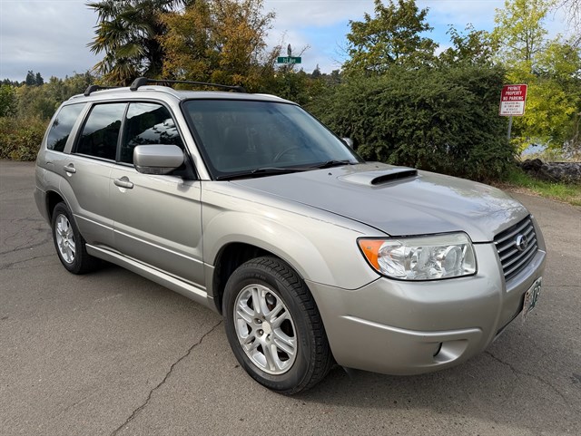 Subaru Forester photo 8
